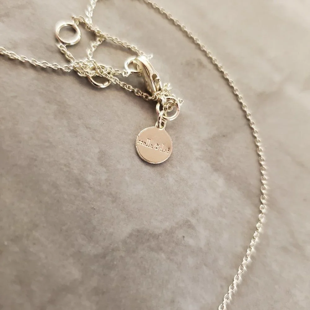 ✨ Stella and Dot Rhinestone Pendant Necklace ✨ - Picture 9 of 10